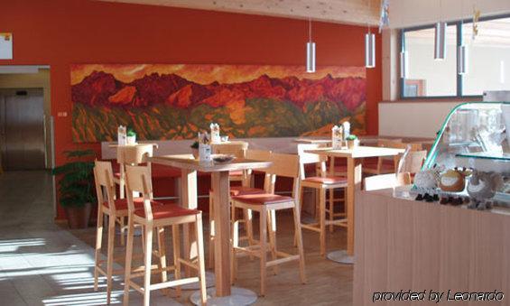 Jufa Hotel Montafon بارثولومابيرغ المطعم الصورة